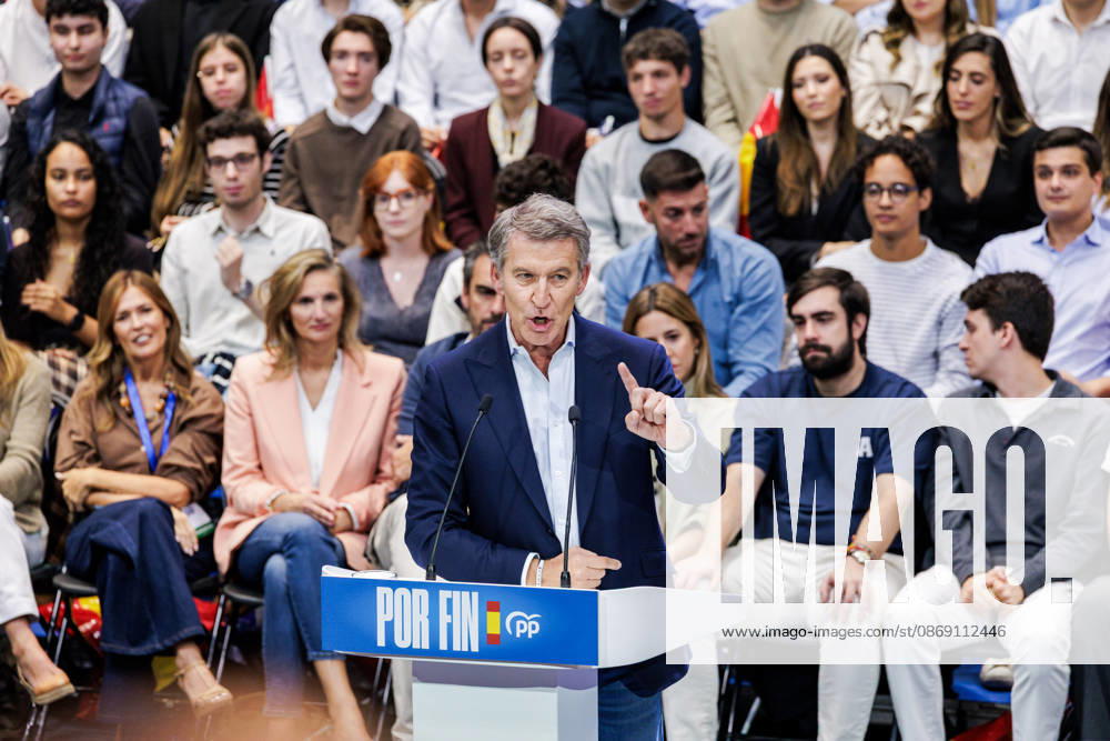 The PP Holds a Pre-Campaign Event at IFEMA Alberto Núnez Feijóo, president of the Popular Party (PP), during a pre-campaign event for the PP at IFEMA on October 10, 2026, in Madrid, Spain. The PP held its first pre-campaign event today for the general elections on November 29 (29N). Feijóo attended this event alongside the president of the Community of Madrid and the mayor of the capital. OCTOBER 10, 2026. Carlos Lujá. Madrid, Madrid, Spain.
