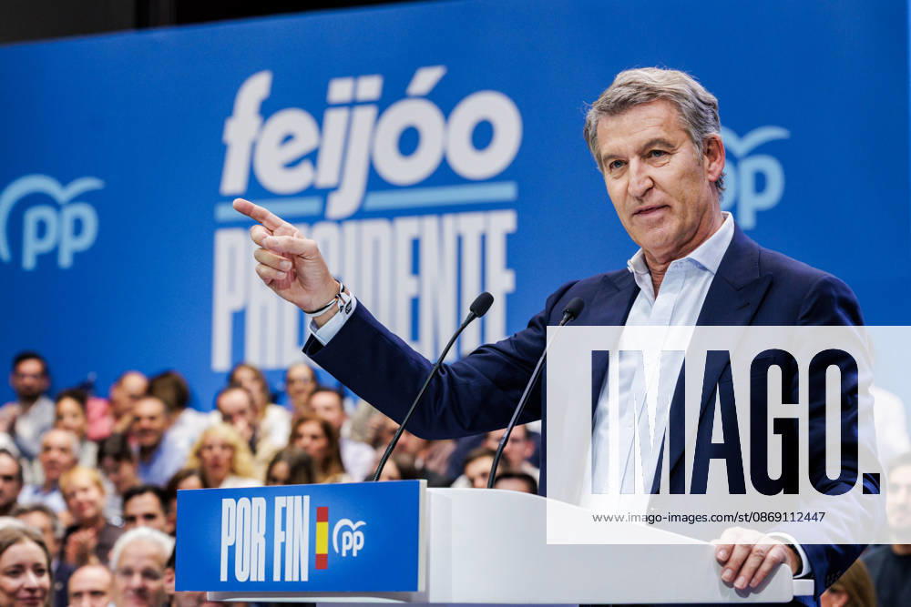The PP Holds a Pre-Campaign Event at IFEMA Alberto Núnez Feijóo, president of the Popular Party (PP), during a pre-campaign event for the PP at IFEMA on October 10, 2026, in Madrid, Spain. The PP held its first pre-campaign event today for the general elections on November 29 (29N). Feijóo attended this event alongside the president of the Community of Madrid and the mayor of the capital. OCTOBER 10, 2026. Carlos Lujá. Madrid, Madrid, Spain.