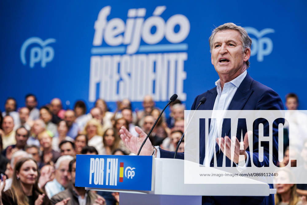 The PP Holds a Pre-Campaign Event at IFEMA Alberto Núnez Feijóo, president of the Popular Party (PP), during a pre-campaign event for the PP at IFEMA on October 10, 2026, in Madrid, Spain. The PP held its first pre-campaign event today for the general elections on November 29 (29N). Feijóo attended this event alongside the president of the Community of Madrid and the mayor of the capital. OCTOBER 10, 2026. Carlos Lujá. Madrid, Madrid, Spain.