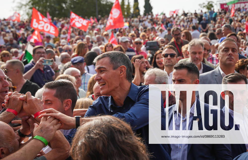 Pedro Sánchez Participates in the First Pre-Campaign Event in Dos Hermanas, Seville. The Secretary-General of the PSOE and Prime Minister, Pedro Sánchez, upon his arrival at the first pre-campaign event for the November 29 elections, October 10, 2026, in Dos Hermanas, Seville, Andalusia, Spain. The PSOE held its first pre-campaign event today for the general elections on November 29 (29N), October 10, 2026. María José Ló, Dos Hermanas, Seville, Dos Hermanas, Seville, Spain