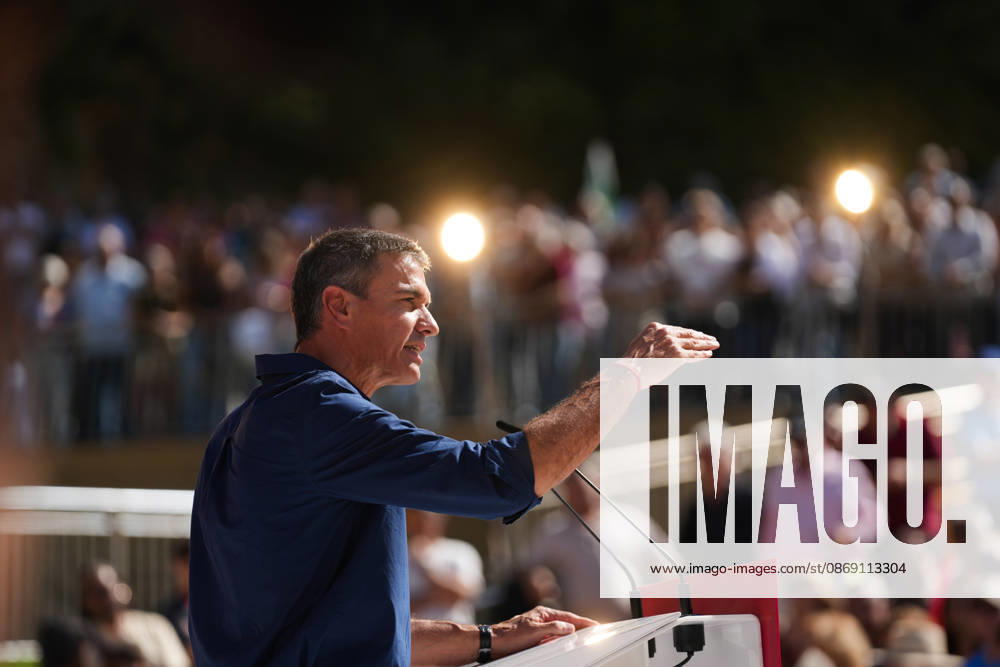Pedro Sánchez Participates in the First Pre-Campaign Event in Dos Hermanas, Seville. The Secretary-General of the PSOE and Prime Minister, Pedro Sánchez, attended the first pre-campaign event for the November 29 elections on October 10, 2026, in Dos Hermanas, Seville, Andalusia, Spain. The PSOE held its first pre-campaign event today for the general election on November 29 (29N), October 10, 2026. María José Ló, Dos Hermanas, Seville, Dos Hermanas, Seville, Spain