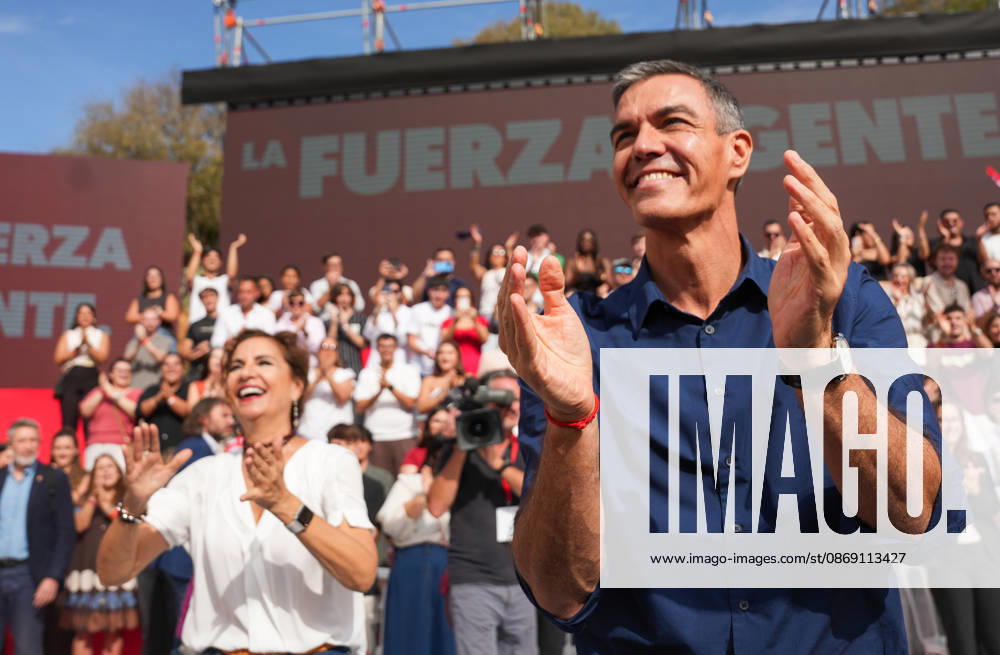 Pedro Sánchez participates in the first pre-campaign event in Dos Hermanas, Seville. The secretary-general of the PSOE A, María Jesús Montero i, and the General Secretary of the PSOE and Prime Minister, Pedro Sánchez, at the first pre-campaign event for the November 29 elections on October 10, 2026, in Dos Hermanas, Seville, Andalusia, Spain October 10, 2026 María José Ló Dos Hermanas, Seville Dos Hermanas, Seville Spain