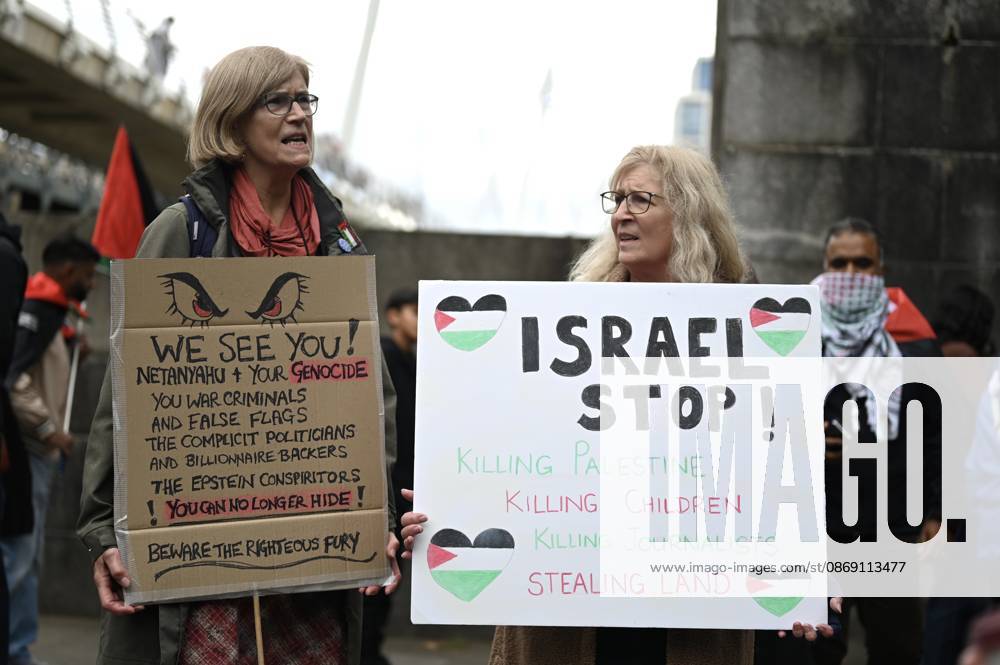 Pro-Palestine protest in London LONDON, UNITED KINGDOM - OCTOBER 10: People attend a pro-Palestine protest demanding to halt arms sales and impose sanctions to Israel, in London, United Kingdom on October 10, 2026. Rasid Necati Aslim Anadolu London United Kingdom. Editorial use only. Please get in touch for any other usage.