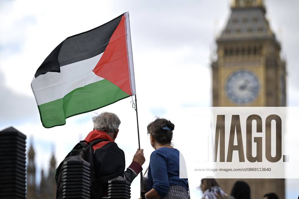 Pro-Palestine protest in London LONDON, UNITED KINGDOM - OCTOBER 10: People attend a pro-Palestine protest demanding to halt arms sales and impose sanctions to Israel, in London, United Kingdom on October 10, 2026. Rasid Necati Aslim Anadolu London United Kingdom. Editorial use only. Please get in touch for any other usage.