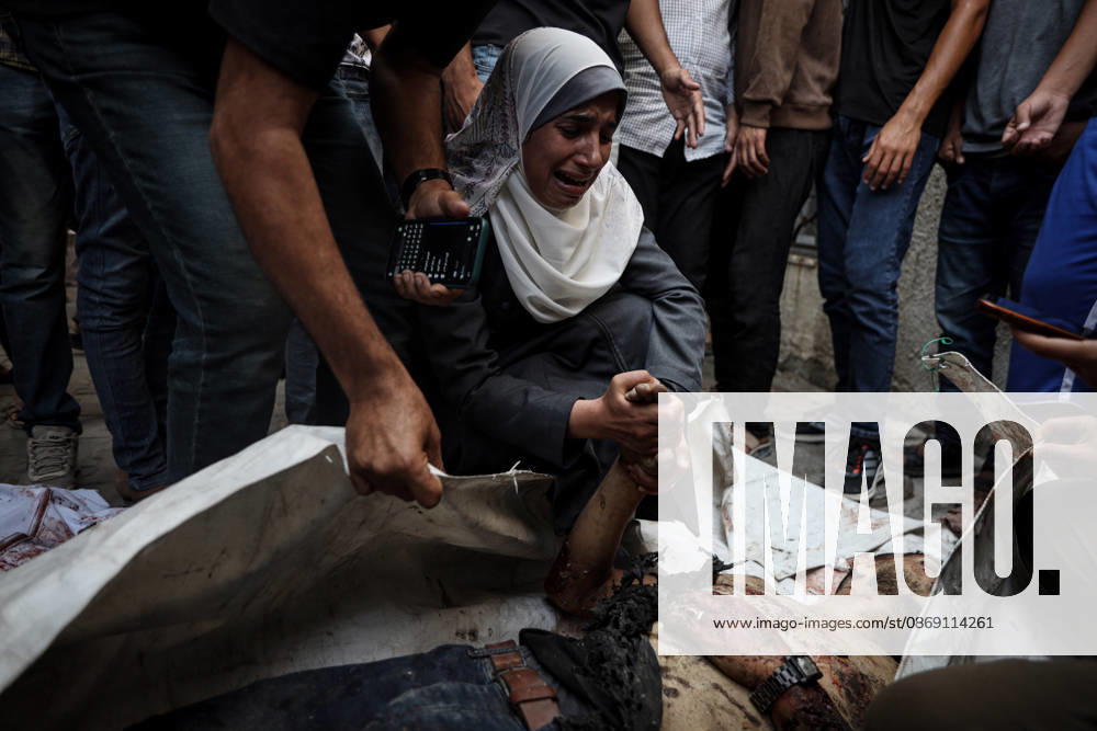 Israeli attacks continue on Gaza GAZA, PALESTINE - OCTOBER 10 : (EDITORS NOTE: Image depicts death) Palestinian deceased bodies who lost their lives after an Israeli airstrikes are brought to Al-Shifa Hospital in Gaza City, Palestine on October 10, 2026. Abdalhkem Abu Riash Anadolu Gaza City Gaza. Editorial use only. Please get in touch for any other usage.