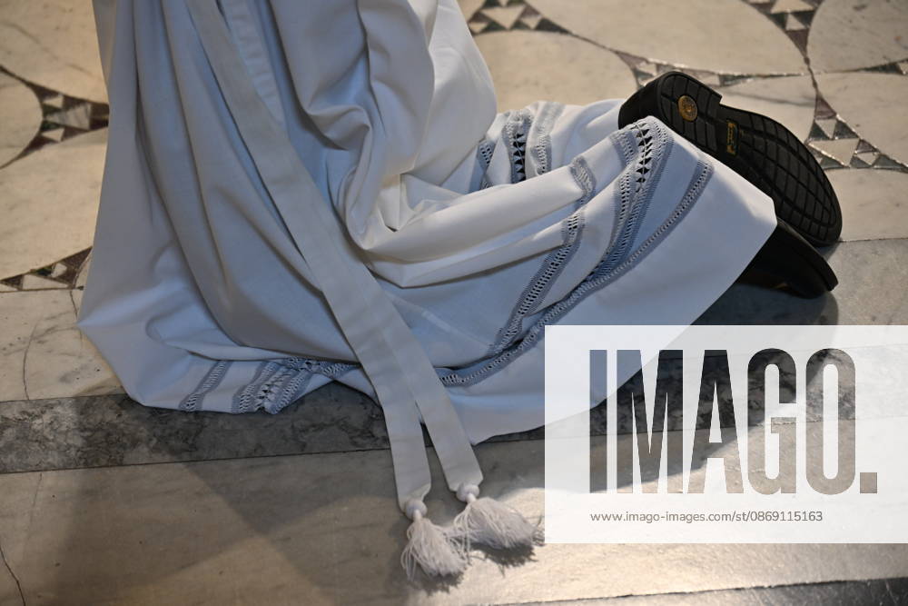IPA89501798 - Italy, Rome, Vatican, October 10, 2026: Cardinal Baldo Reina celebrates a Mass for the ordination of deacons at St. John Lateran. Photograph by ALESSIA GIULIANI Catholic Press Photo