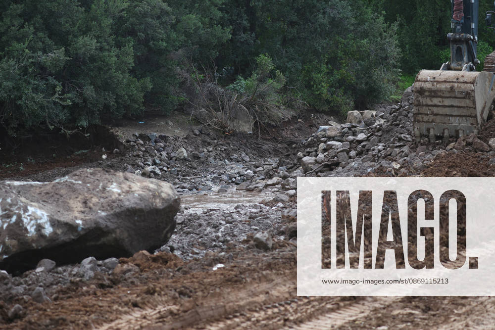 Santiago, October 10, 2026: Roadwork is underway following the flood that affected the Las Condes district. Dragomir Yankovic, Aton Chile, Santiago, Chile. Aton 1198336