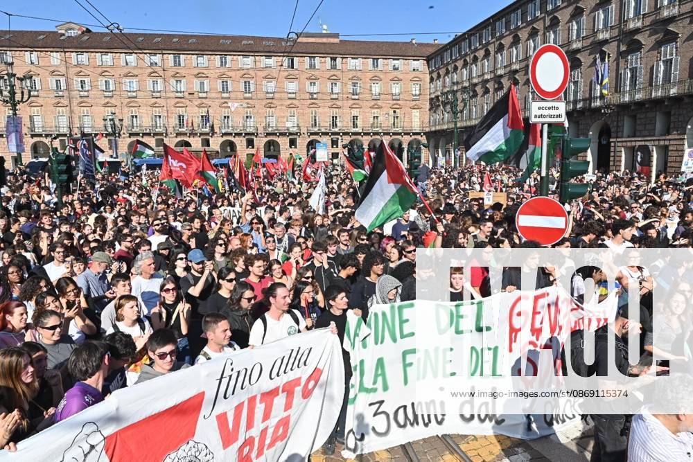 People participate in a protest organized by the Pro-Palestinian Movement for Palestine in Turin, Italy, 10 October 2026. ANSA ALESSANDRO DI MARCO Torino - ZUMAa110 20261010_zaf_a110_010