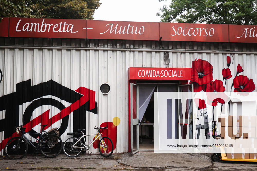 IPA89501852 - Milan: The Leagues protest, A Safer Milan, Stop the Social Centers, against the Lambretta Social Center on Via Rizzoli. In the photo: A view of the Lambretta Social Center and Spazio Mutuo Soccorso