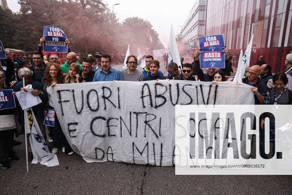 IPA89501890 - Milan: A League rally titled A Safer Milan, Stop the Social Centers against the Lambretta Social Center on Via Rizzoli. In the photo: A scene from the demonstration
