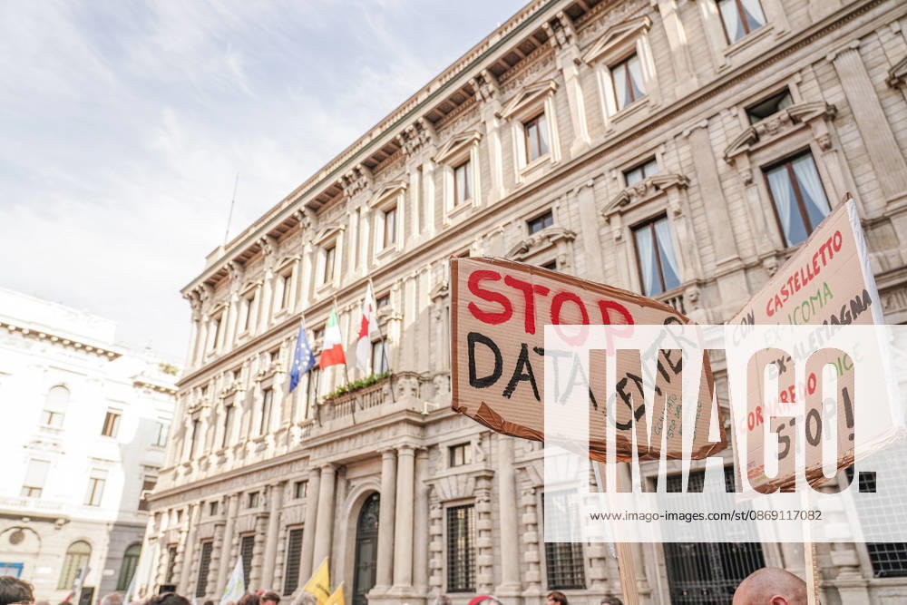IPA89503721 - Milan, October 10, 2026 A protest organized by local No Data Centers committees to demand a halt to the construction and operation of new data centers in the province of Milan.