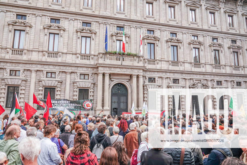 IPA89503036 - Milan, October 10, 2026 A protest organized by local No Data Centers committees to demand a halt to the construction and operation of new data centers in the province of Milan.
