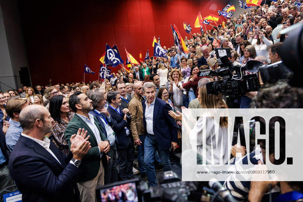 The PP Holds a Pre-Campaign Event at IFEMA Alberto Núnez Feijóo, president of the Popular Party (PP), during a pre-campaign event for the PP at IFEMA on October 10, 2026, in Madrid, Spain. The PP held its first pre-campaign event today for the general elections on November 29 (29N). Feijóo attended this event alongside the president of the Community of Madrid and the mayor of the capital. October 10, 2026. Carlos Lujá, Madrid, Madrid, Spain