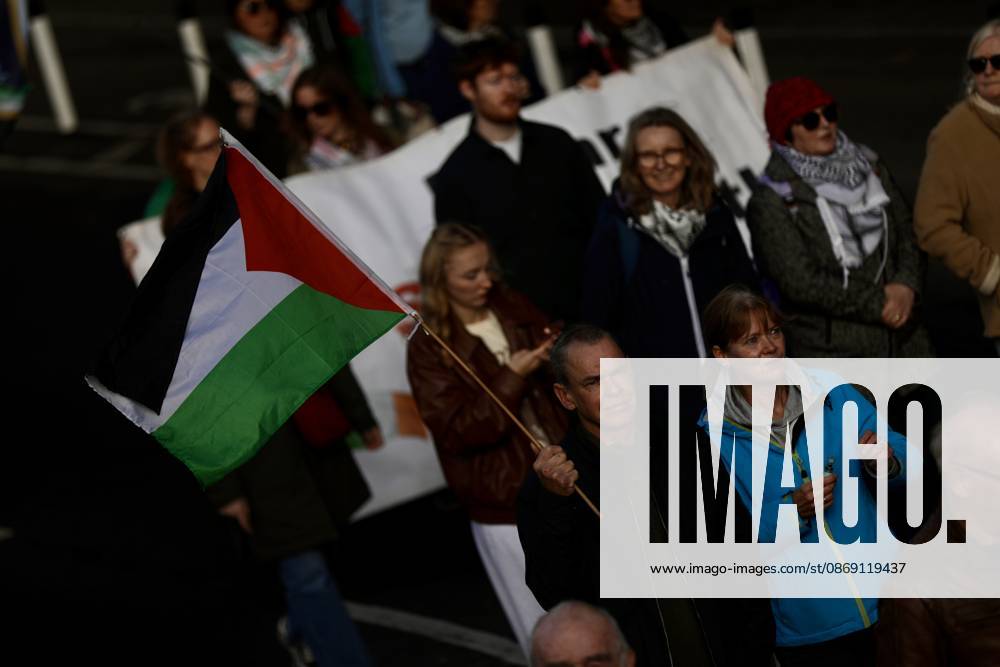 Thousands of pro-Palestine demonstrators gather in Dublin DUBLIN, IRELAND - OCTOBER 10: Thousands of pro-Palestine demonstrators gather in Dublin, Ireland, on October 10, 2026, for a national march marking three years since the October 7 attacks and the subsequent war in Gaza. Organized by the Ireland-Palestine Solidarity Campaign, the protest calls for sanctions against Israel and greater action by the Irish government, with demonstrators marching from the Garden of Remembrance towards the Dail. Mostafa Darwish Anadolu Dublin Ireland. Editorial use only. Please get in touch for any other usage.