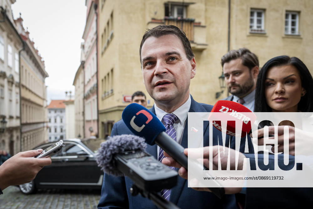 The two-day elections to municipal assemblies ended in the Czech Republic together with the first round of the elections to one-third of the Senate, at 2:00 p.m. on October 10, 2026. On the photo: Petr Macinka, Chairman of the Motorists Party and Minister of Foreign Affairs speaks with reporters, as he arrrives at the Motorists for Themselves campaign headquarters in Prague. (CTKxPhoto VitxSimanek) CTKPhotoP2026101004004 CTKPhotoP2026101004004