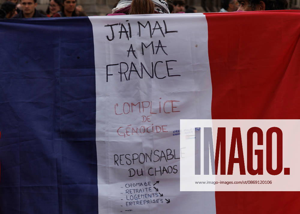 La France Insoumise has called for participation in the demonstration against the genocide in Gaza and in support of the Palestinian people. The demonstration will begin at 2 p.m. at Place de la Ro publique in Paris. - ZUMAs287 20261010_zip_s287_014