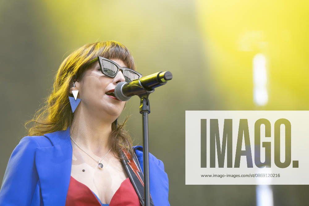Singer Nat Simons performs during the Hispanidad Festival 2026 concert at the Plaza de Espana. Madrid Spain - ZUMAs197 20261010_aaa_s197_045