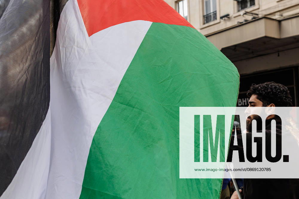 La France Insoumise has called for participation in the demonstration against the genocide in Gaza and in support of the Palestinian people. The demonstration will begin at 2 p.m. at Place de la Ro publique in Paris. - ZUMAs287 20261010_zip_s287_013