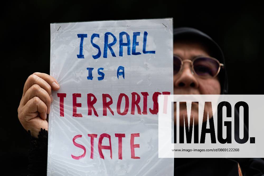Pro-Palestine protesters gather outside Israeli Embassy in Bangkok BANGKOK, THAILAND OCTOBER 10, 2026: Pro-Palestine protesters and activists gather outside the Israeli Embassy in Bangkok to demand a permanent ceasefire in Gaza and express solidarity with the Palestinian people. The demonstration highlights calls for an end to hostilities in Gaza and continued international attention to the humanitarian situation affecting Palestinians. Protesters gathered outside the diplomatic mission to voice their demands and show support for Palestinians amid the ongoing conflict. The demonstration forms part of international solidarity actions calling for a ceasefire and greater protection for civilians in Gaza. Bangkok Thailand