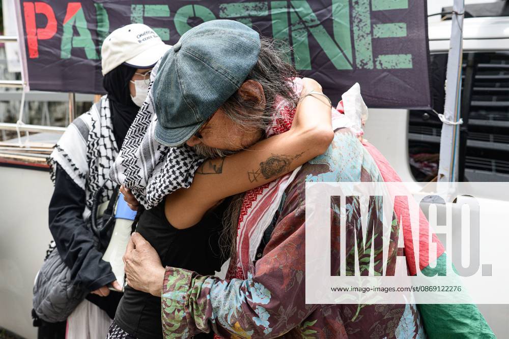 Pro-Palestinian protesters rally in Bangkok BANGKOK, THAILAND, OCTOBER 10, 2026: Pro-Palestinian demonstrators gather outside the Israeli Embassy in Bangkok during a protest marking 1,100 days since the start of the war in Gaza. Participants held portraits of Palestinians killed during the conflict for three minutes in an action titled Every Life Isn t Just a Number, symbolizing three years of war. The demonstration was held as part of a Global Action Day for Palestine. Bangkok Thailand