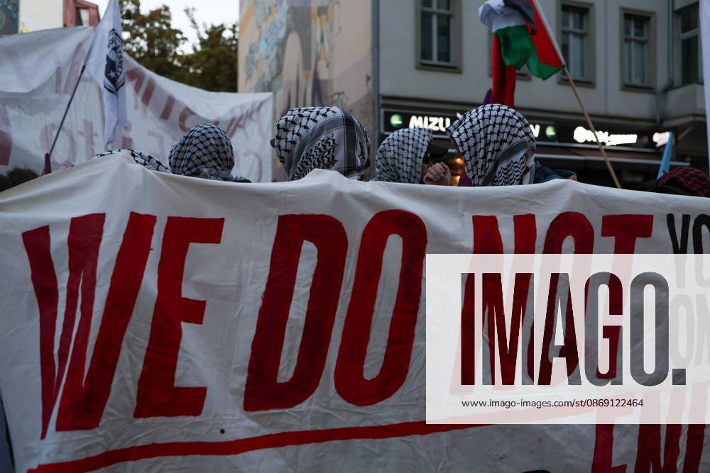 United4Palestine Rally in Berlin BERLIN, GERMANY, OCTOBER 10, 2026: Thousands of demonstrators take part in the United4Palestine rally under the slogan No Peace on Stolen Land in Berlin. Police estimated that around 3,500 people participated in the demonstration, which took place amid extensive security measures and a large police presence. Pro-Israeli counter-protests were also held nearby, with participants expressing opposing views on the Israeli-Palestinian conflict. Berlin Berlin Germany
