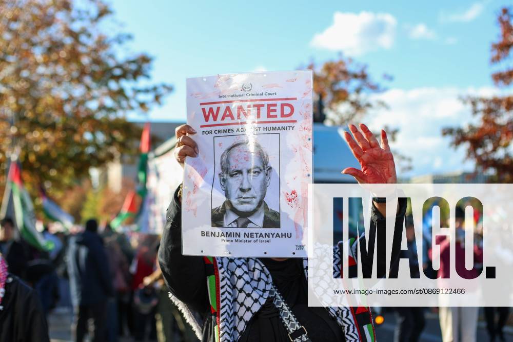 United4Palestine Rally in Berlin BERLIN, GERMANY, OCTOBER 10, 2026: Thousands of demonstrators take part in the United4Palestine rally under the slogan No Peace on Stolen Land in Berlin. Police estimated that around 3,500 people participated in the demonstration, which took place amid extensive security measures and a large police presence. Pro-Israeli counter-protests were also held nearby, with participants expressing opposing views on the Israeli-Palestinian conflict. Berlin Berlin Germany