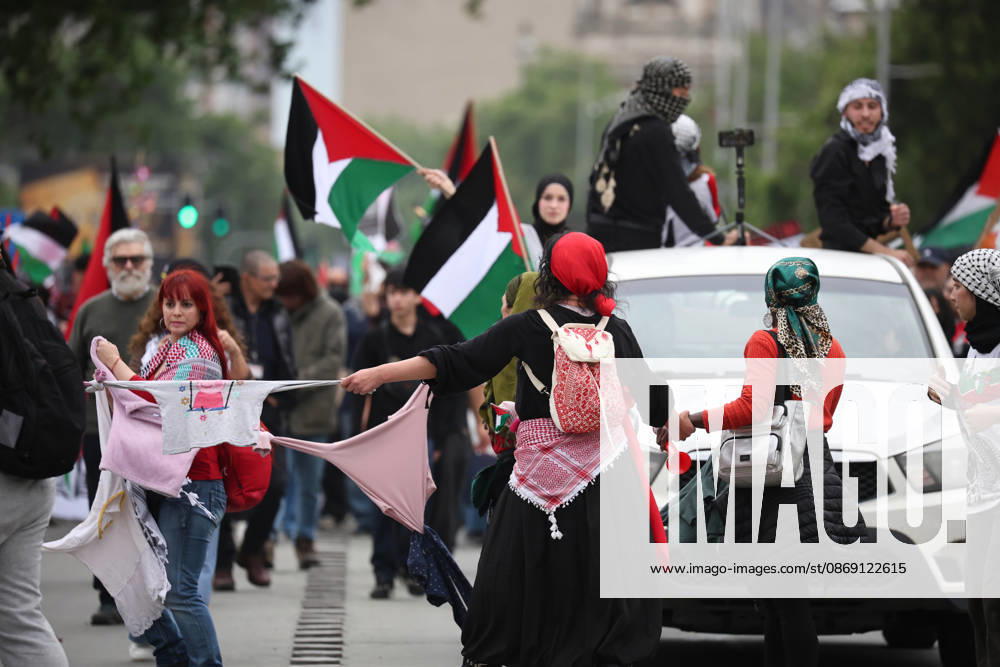Santiago, October 10, 2026: March for Palestine organized by the Global Action for Palestine (GAFP) alliance along Alameda Street in downtown Santiago. Dragomir Yankovic, Aton Chile, Santiago, Chile. Aton 1198372