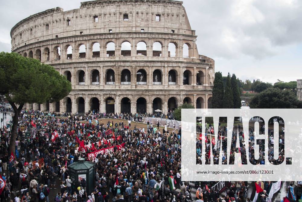 IPP Photo by Diego Nangano, Rome, October 10, 2026. Pro-Palestine demonstration; the photo shows protesters. Italy Photo Press World. Copyright