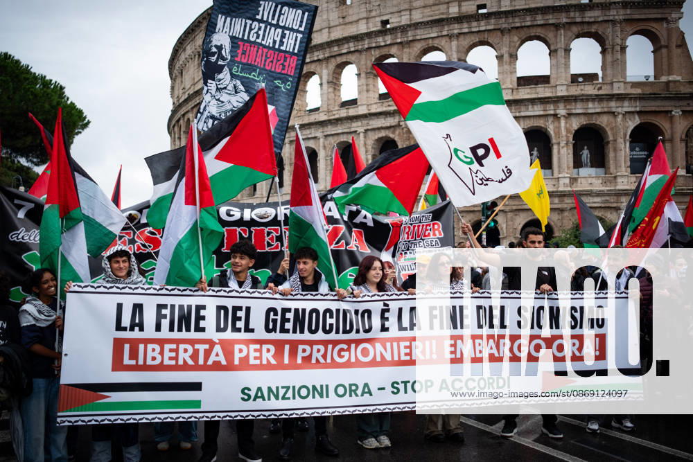 Thousands of people take to the streets of the capital to march in solidarity with Gaza and the Palestinians, and to call for the unblocking of humanitarian aid entering the Strip. The end of the genocide is the end of Zionism. Freedom for the prisoners! Embargo now! Sanctions now. Stop the agreements reads the banner. Rome Italy - ZUMAg256 20261010_znp_g256_013