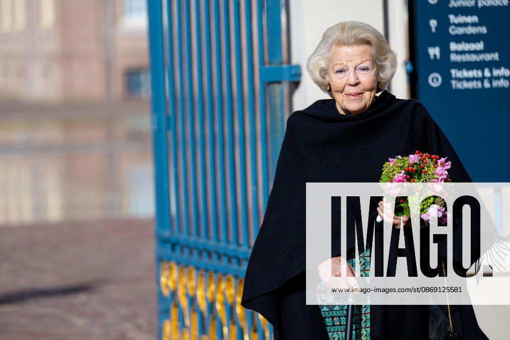 Apeldoorn Princess Beatrix attended the 7th edition of Het Oranjepad around palace Het Loo in Apeldoorn. Â