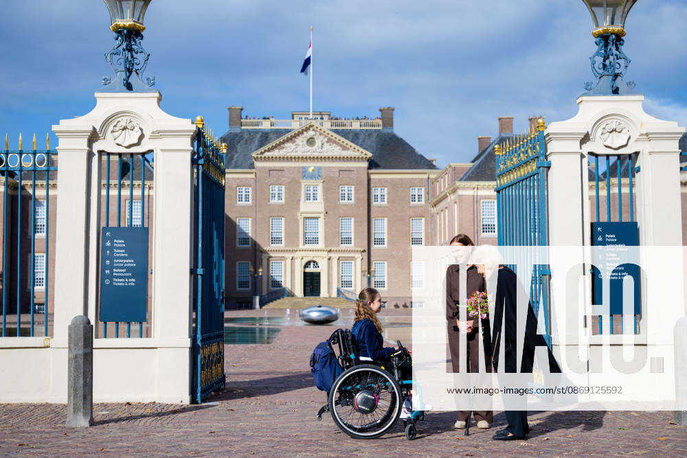 Apeldoorn Princess Beatrix attended the 7th edition of Het Oranjepad around palace Het Loo in Apeldoorn. Â