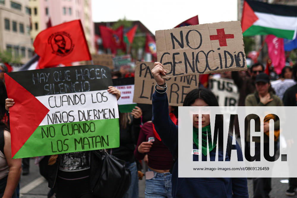 Thousands march in Santiago for Global Day of Action for Palestine SANTIAGO, CHILE - OCTOBER 10: Thousands of people take part in a demonstration organized by the Palestinian community in Chile as part of the Global Day of Action for Palestine, in Santiago, Chile, on October 10, 2026. Lucas Aguayo Araos Anadolu Santiago Chile. Editorial use only. Please get in touch for any other usage.