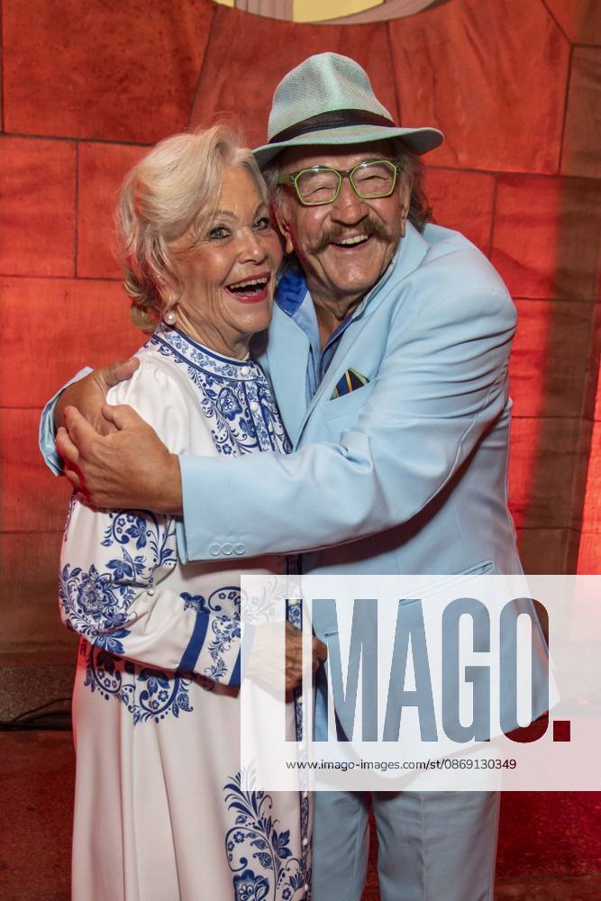 ABB HOPEGALA: Dorit Gaeble and Karl Heinz Bellmann as guests on the red carpet at the 2026 Hope Gala at the Schauspielhaus Dresden on October 10, 2026, in Dresden, Saxony, Germany