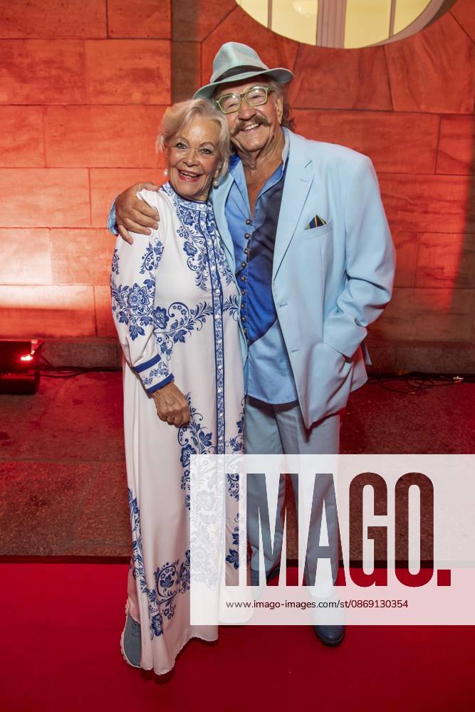 ABB HOPEGALA: Dorit Gaeble and Karl Heinz Bellmann as guests on the red carpet at the 2026 Hope Gala at the Schauspielhaus Dresden on October 10, 2026, in Dresden, Saxony, Germany