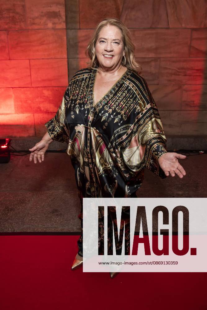ABB HOPE GALA: Cathy Kelly walks the red carpet at the 2026 Hope Gala at the Schauspielhaus Dresden on October 10, 2026, in Dresden, Saxony, Germany