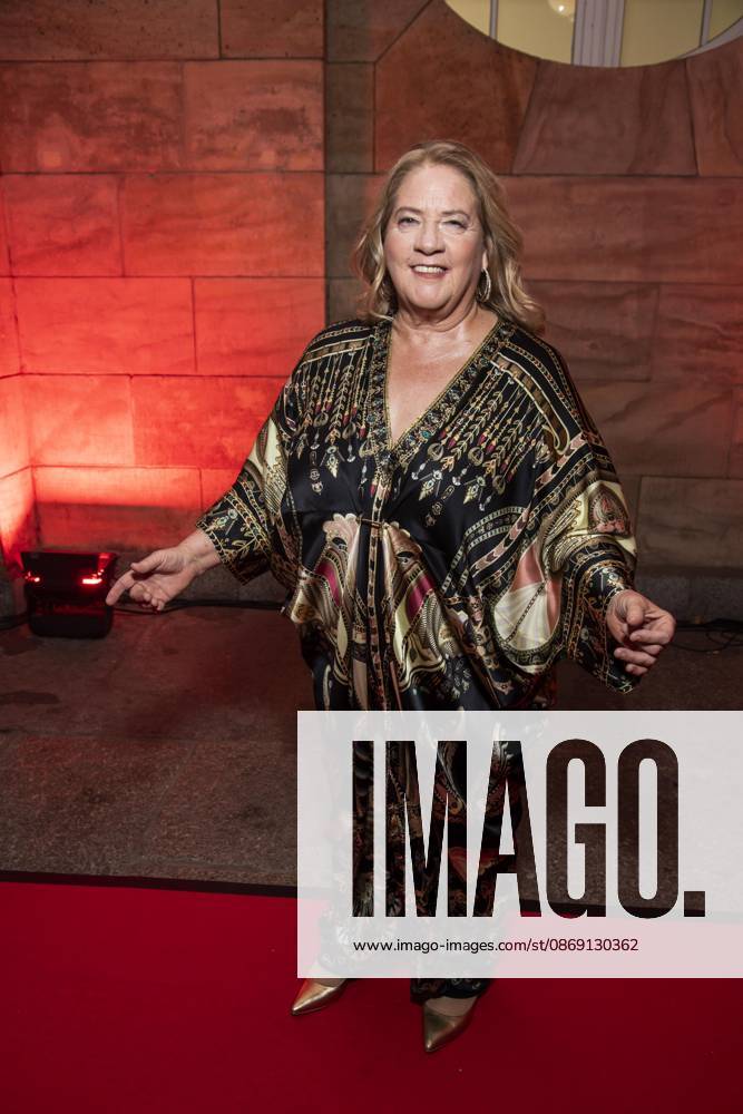 ABB HOPE GALA: Cathy Kelly walks the red carpet at the 2026 Hope Gala at the Schauspielhaus Dresden on October 10, 2026, in Dresden, Saxony, Germany