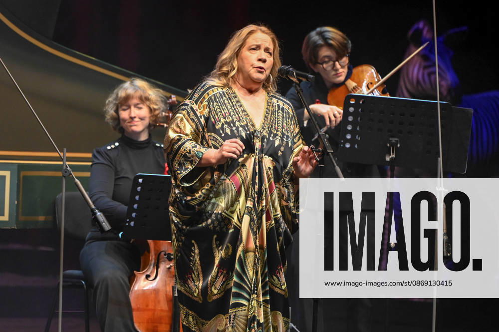 ABB HOPEGALA Cathy Kelly performs on stage at the Hope Gala 2026 at the Schauspielhaus Dresden on October 10, 2026, in Dresden, Saxony, Germany