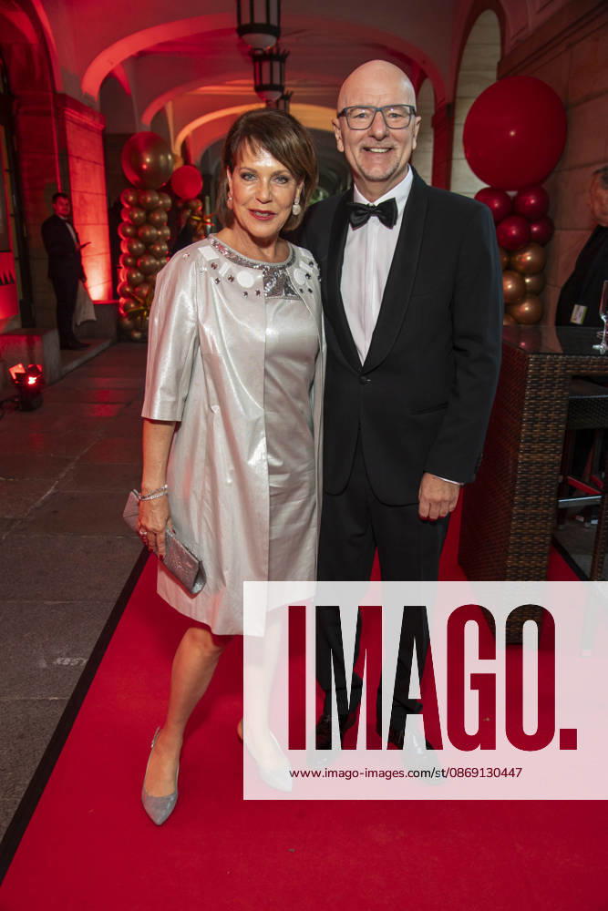 ABB HOPEGALA: Janina Hartwig and Alexander Putz Walk the Red Carpet at the 2026 Hope Gala at the Schauspielhaus Dresden on October 10, 2026, in Dresden, Saxony, Germany