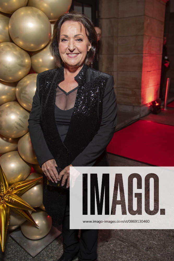 ABB HOPE GALA: Ute Freudenberg Makes a Red-Carpet Appearance at the 2026 Hope Gala at the Schauspielhaus Dresden on October 10, 2026, in Dresden, Saxony, Germany