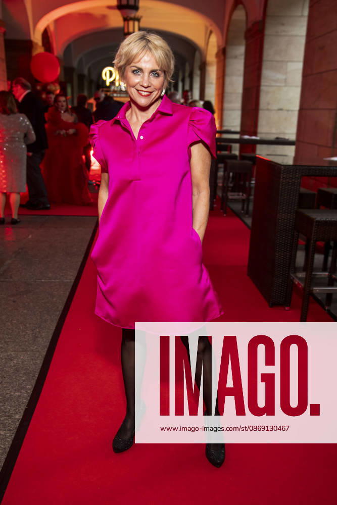 ABB HOPEGALA: Gisa Zach walks the red carpet at the 2026 Hope Gala at the Schauspielhaus Dresden on October 10, 2026, in Dresden, Saxony, Germany