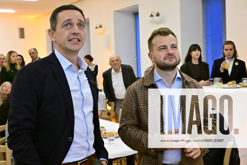 The two-day elections to municipal assemblies ended in the Czech Republic together with the first round of the elections to one-third of the Senate, at 2:00 p.m. on October 10, 2026. On the photo: Jan Grolich, Governor of South Moravia Region and Chairman of the KDU-CSL, left, and Benjamin Cincila, First Vice Chair of the KDU-CSL, at the KDU-CSL s central campaign headquarters following the elections in Slapanice, South Moravian Region. (CTKxPhoto VaclavxSalek) CTKPhotoF202610100031001 CTKPhotoF202610100031001