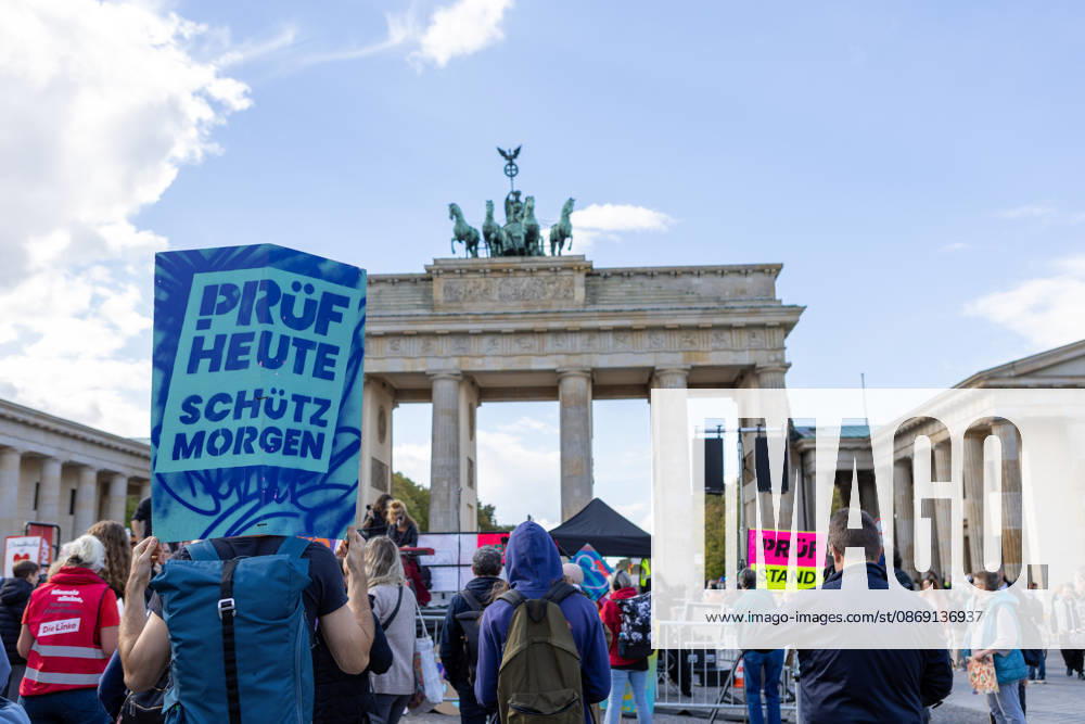 Demonstrators take part in a PRooeF rally at the Brandenburg Gate in Berlin, calling for a constitutional review of the far-right Alternative for Germany (AfD) party and demanding that its compliance with GermanyÃ¢â‚¬â ¢s Basic Law be examined. Participants gather at the landmark to call for measures to protect democracy and uphold constitutional principles Berlin Germany - ZUMAc291 20261010_zip_c291_017