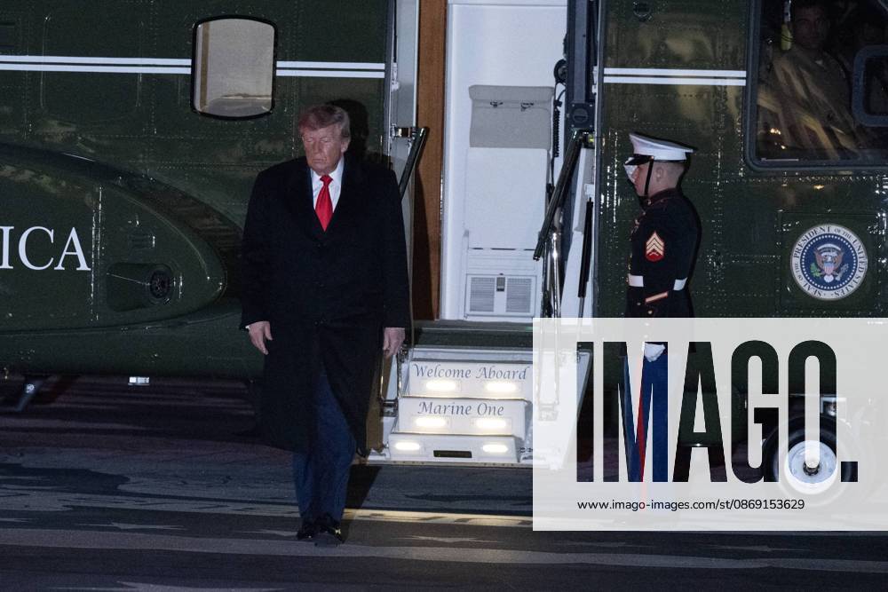 DC: Trump Returns from Clarksville, TN United States President Donald J Trump salutes the Marine Guard as he arrives on the South Lawn of the White House in Washington, DC, USA, from Clarksville, Tennessee, following a campaign rally for Tennessee Republican candidates on the ballot in November, on Saturday, October 10, 2026. Credit: Ron Sachs Pool via CNP. 10 Oct 2026 Pictured: United States President Donald J Trump walks to the residence as he arrives on the South Lawn of the White House in Washington, DC, USA, from Clarksville, Tennessee, following a campaign rally for Tennessee Republican candidates on the ballot in November, on Saturday, October 10, 2026. Credit: Ron Sachs Pool via CNP.