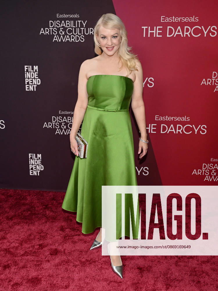 WENDI MCLENDON-COVEY attends the inaugural Easterseals Disability Arts & Culture Awards DARCYS Awards red carpet. Santa Monica USA - ZUMAb173 20261010_aap_b173_085