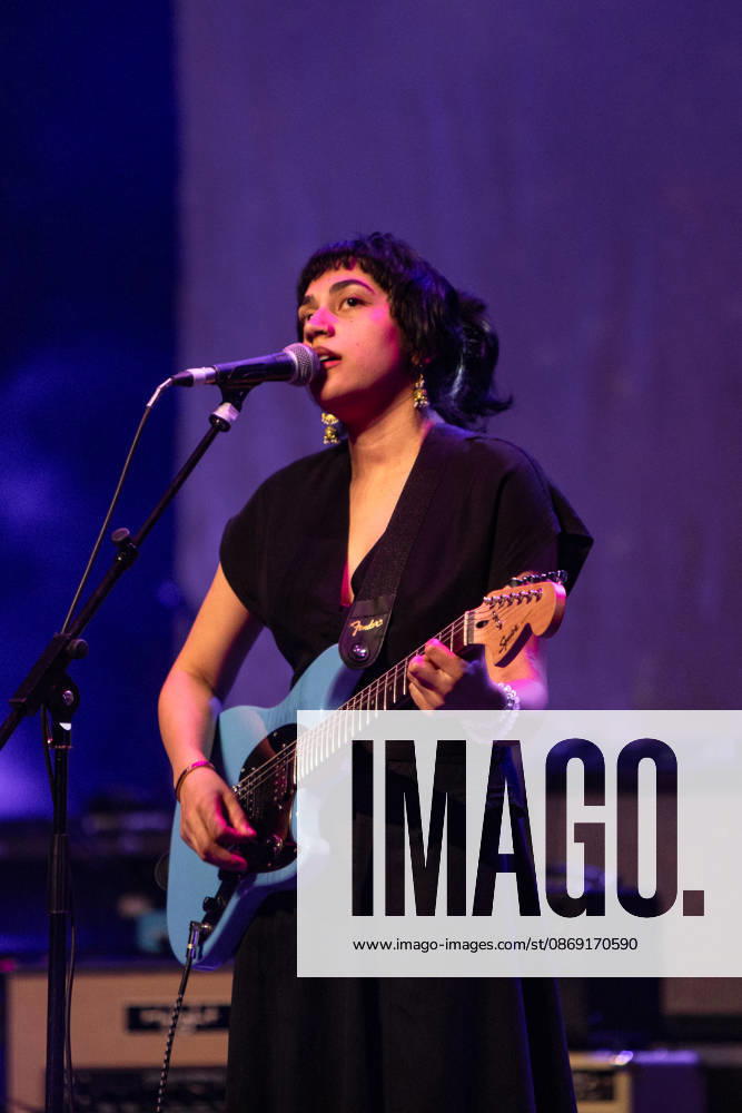 The Syd Barrett 80th Birthday Concert, The Corn Exchange, Cambridge, UK, 10 October 2026. 10 October 2026: Scottish singer songwriter Radhika Meera Dade (known professionally as Radhika) plays The Syd Barrett 80th Birthday Concert at The Corn Exchange, Cambridge, UK., Credit:Stuart Hogben Avalon