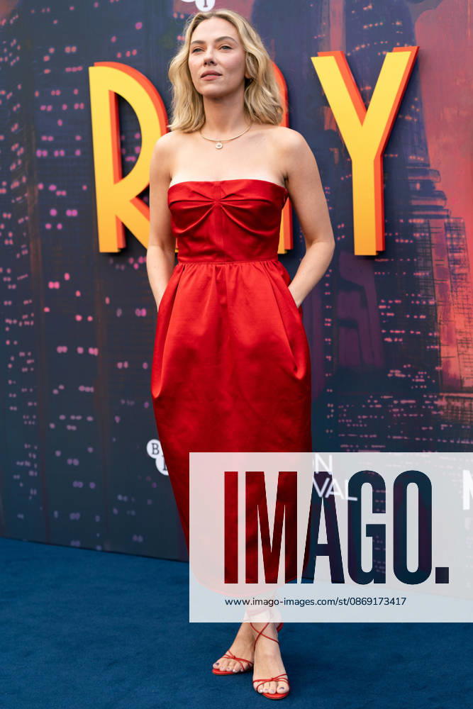 Scarlett Johansson attends the Ray Gunn Gala during the 70th BFI London Film Festival at The Royal Festival Hall. London United Kingdom - ZUMAs197 20261010_aaa_s197_585
