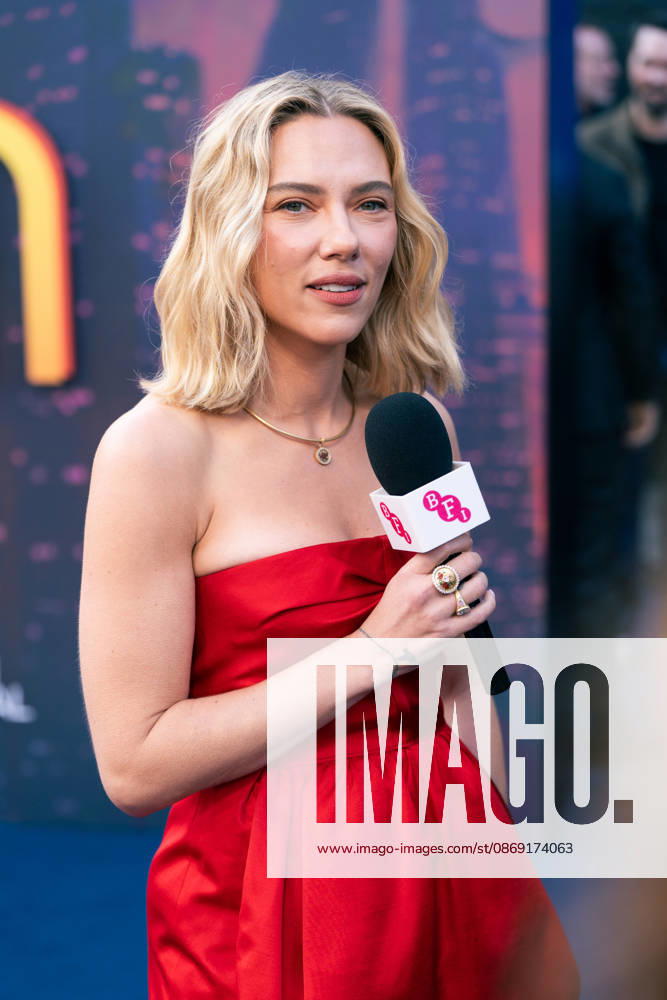 Scarlett Johansson attends the Ray Gunn Gala during the 70th BFI London Film Festival at The Royal Festival Hall. London United Kingdom - ZUMAs197 20261010_aaa_s197_608