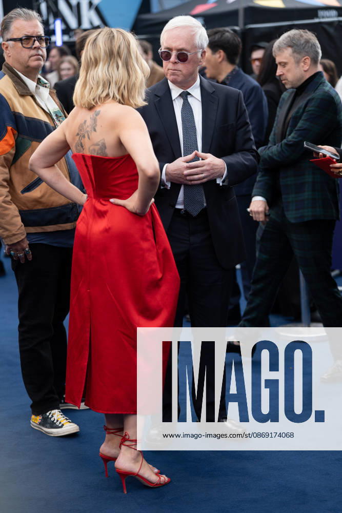Scarlett Johansson and Brad Bird attend the Ray Gunn Gala during the 70th BFI London Film Festival at The Royal Festival Hall. London United Kingdom - ZUMAs197 20261010_aaa_s197_610