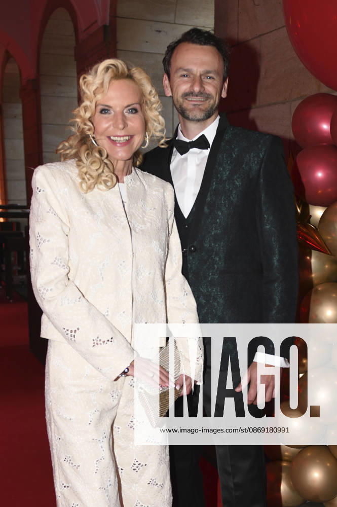 Victoria Herrmann with her husband David Böthig at the 18 Hope Gala 2026 at the Schauspielhaus Dresden, October 10, 2026 Foto:xM.xFischerx xFuturexImagex hope_6044