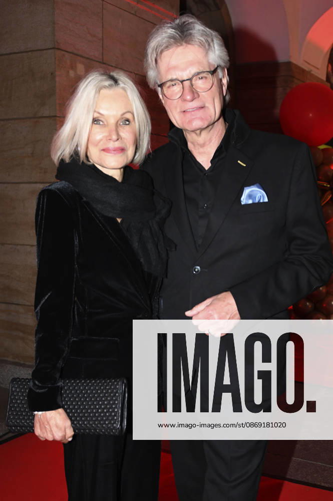 Ulrike Escher and Peter Escher at the 18th Hope Gala 2026 at the Schauspielhaus Dresden, October 10, 2026 Foto:xM.xFischerx xFuturexImagex hope_6052